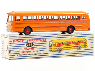 Lot 1447 - DINKY TOYS GB (1)