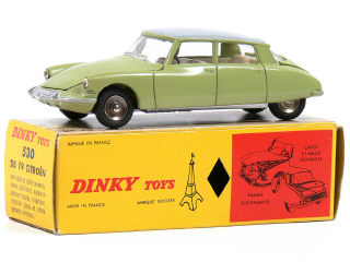 Lot 1051 - DINKY TOYS FRANCE (1)