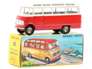 Lot 1222 - DINKY TOYS FRANCE (1)