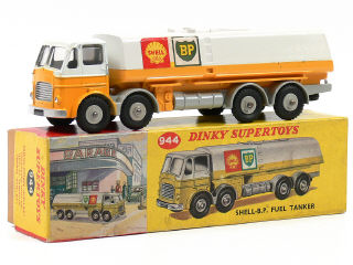 Lot 1443 - DINKY TOYS GB (1)