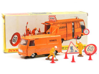 Lot 1227 - DINKY TOYS FRANCE (1)