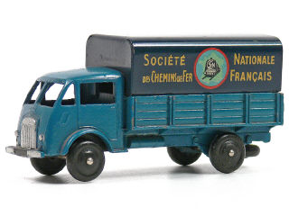Lot 1098 - DINKY TOYS FRANCE (1)