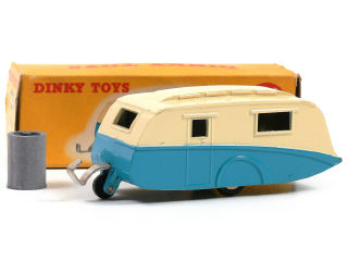 Lot 1397 - DINKY TOYS GB (1)