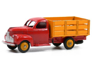 Lot 1119 - DINKY TOYS FRANCE (1)