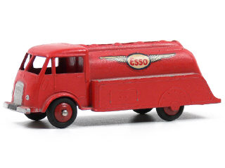 Lot 1114 - DINKY TOYS FRANCE (1)