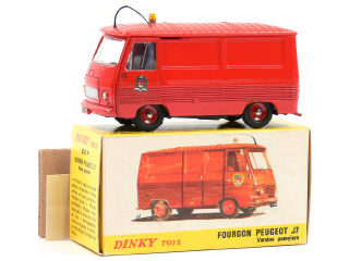 Lot 1226 - DINKY TOYS FRANCE (1)
