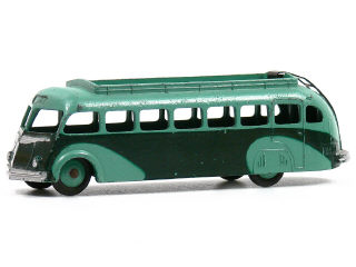 Lot 1133 - DINKY TOYS FRANCE (1)