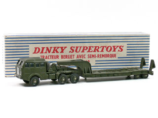 Lot 1261 - DINKY TOYS FRANCE (1)