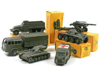 Lot 1375 - DINKY TOYS FRANCE (6)