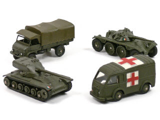Lot 1371 - DINKY TOYS FRANCE (4)