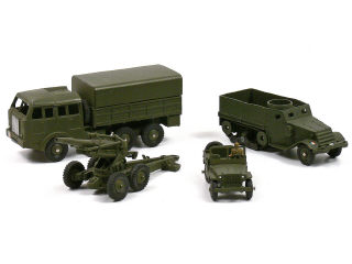 Lot 1373 - DINKY TOYS FRANCE (4)