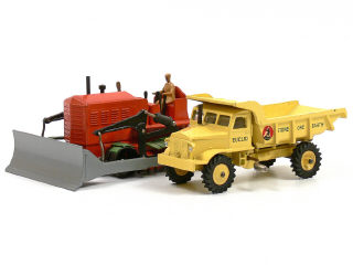 Lot 1347 - DINKY TOYS (2)
