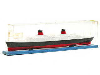 Lot 1255 - DINKY TOYS FRANCE (1)