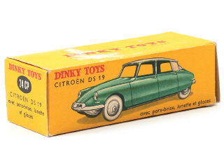 Lot 157 - DINKY TOYS FRANCE (1)