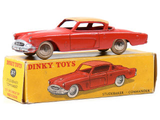 Lot 206 - DINKY TOYS (FRANCE) (1)