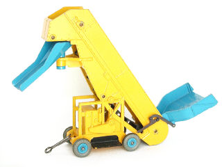 Lot 141 - DINKY TOYS (GB) (1)