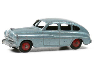 Lot 332 - DINKY TOYS FRANCE (1)