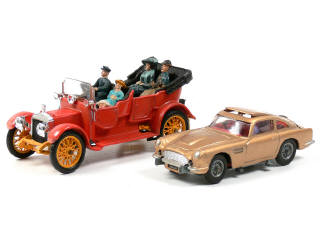 Lot 190 - CORGI TOYS (GB) (2)