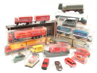 Lot 238 - DIVERS (21)