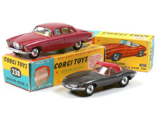 Lot 189 - CORGI TOYS (GB) (2)