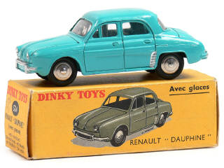 Lot 1073 - DINKY TOYS FRANCE (1)