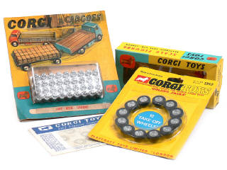 Lot 901 - CORGI TOYS (GB) (4)