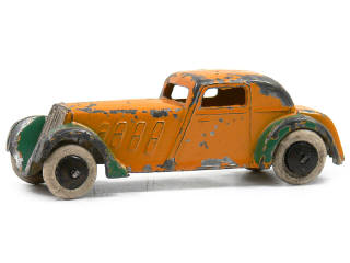 Lot 1046 - DINKY TOYS FRANCE (1)