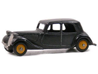 Lot 1092 - DINKY TOYS FRANCE (1)