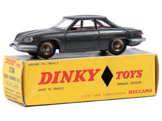 Lot 1218 - DINKY TOYS FRANCE (1)