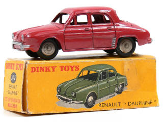 Lot 1072 - DINKY TOYS (FRANCE) (1)