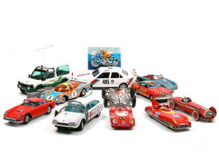 Lot 344 - DIVERS (12)