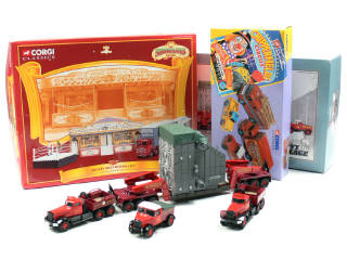 Lot 699 - CORGI TOYS (GB) (3)