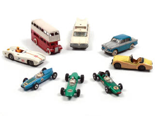 Lot 826 - DINKY TOYS GB (8)