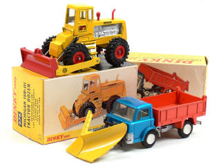 Lot 814 - DINKY TOYS GB (2)