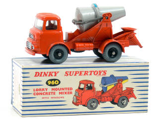 Lot 761 - DINKY TOYS GB (1)