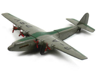 Lot 770 - DINKY TOYS GB (1)