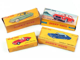 Lot 255 - DINKY TOYS FRANCE (4)