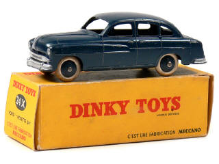 Lot 329 - DINKY TOYS FRANCE (1)