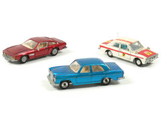 Lot 425 - DINKY TOYS GB (3)