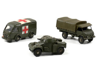 Lot 387 - DINKY TOYS FRANCE (3)