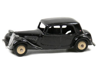Lot 323 - DINKY TOYS FRANCE (1)