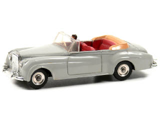 Lot 406 - DINKY TOYS GB (1)
