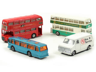 Lot 452 - DINKY TOYS GB (4)