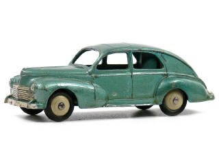 Lot 325 - DINKY TOYS FRANCE (1)