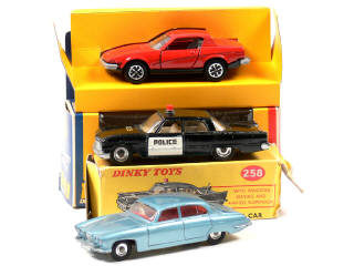 Lot 446 - DINKY TOYS (GB) (3)