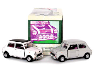 Lot 83 - HONGWELL (CHINA) (2)