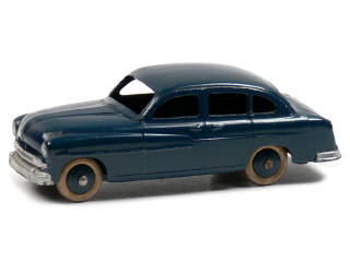 Lot 310 - DINKY TOYS FRANCE (1)