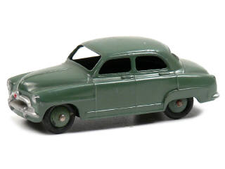 Lot 305 - DINKY TOYS FRANCE (1)