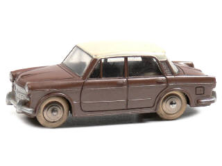 Lot 330 - DINKY TOYS FRANCE (1)