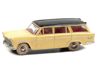 Lot 346 - DINKY TOYS FRANCE (1)